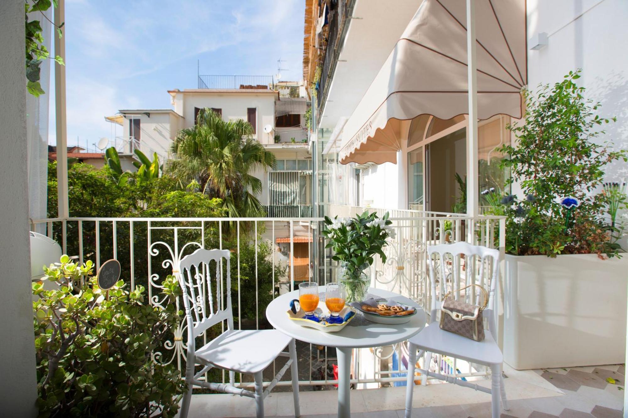 Grace Suites Сорренто Экстерьер фото